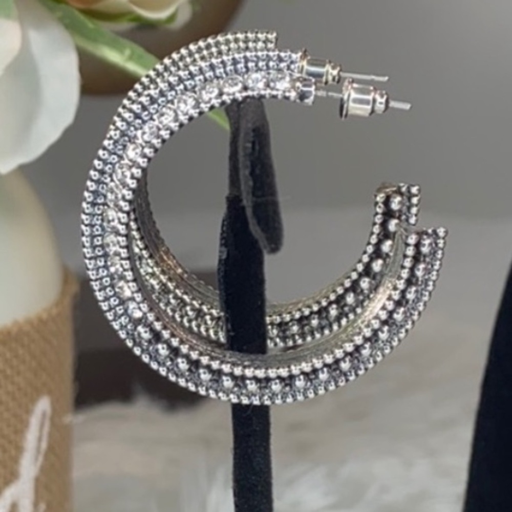 ✨ Retro Reverberation Rhinestone Hoop Earrings ✨ - Picture 4 of 10